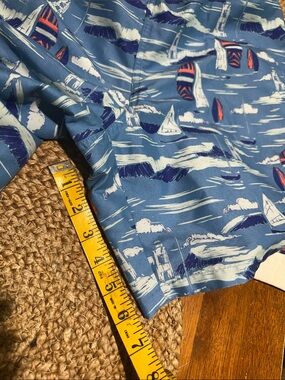 Vineyard Vines Light Blue Nautical Swim Trunks with Coral Accents Sz L, like new